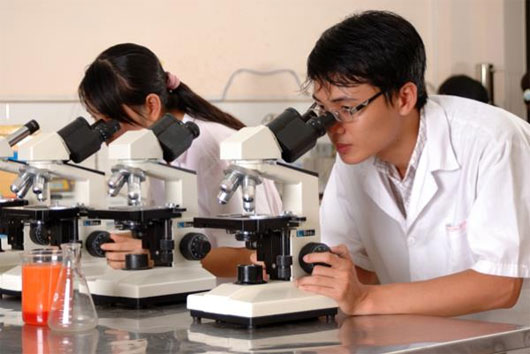 Picture 1 of The first two scientists won the Ta Quang Buu Prize
