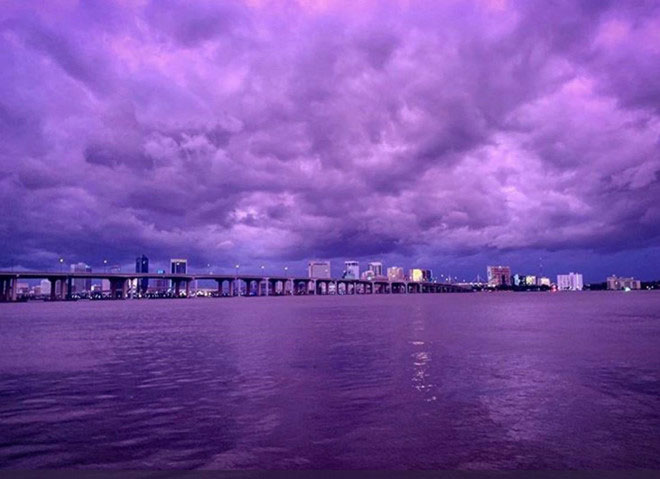 Picture 2 of The Florida sky turned purple after Super Storm Dorian passed by
