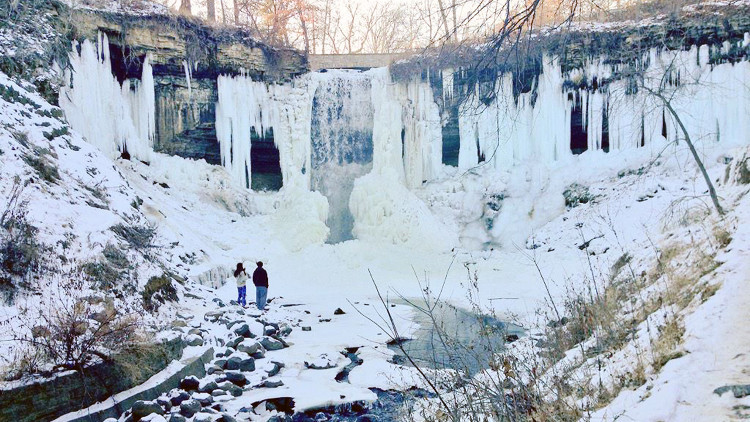 Picture 1 of The frozen waterfalls in the record cold winter in the United States