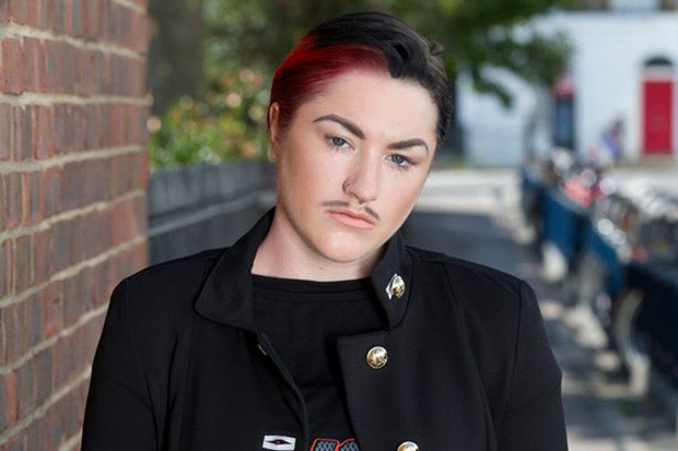 Picture 2 of The girl who is infected with men by day