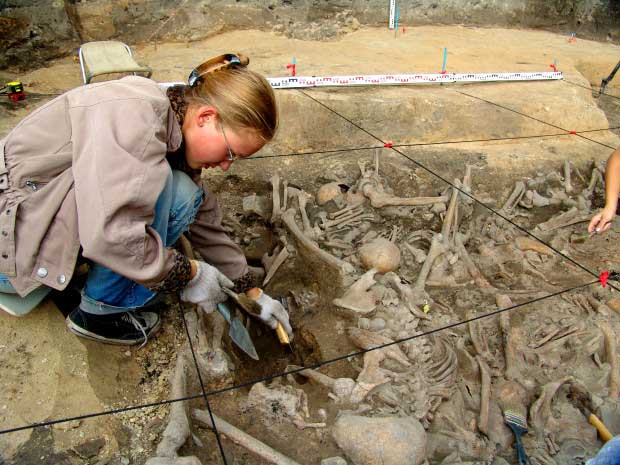 Picture 4 of The gruesome grave reveals the massacre of the Mongol army when attacking Europe