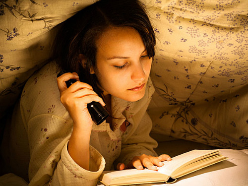 Picture 2 of The habits that are harmful to the eyes