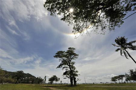 Picture 2 of The halo appears foreshadowing a period without rain