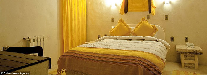 Picture 6 of The hotel is built entirely from salt