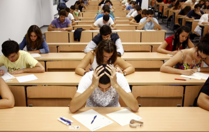 Picture 1 of The hotter the sky, the lower the exam results?