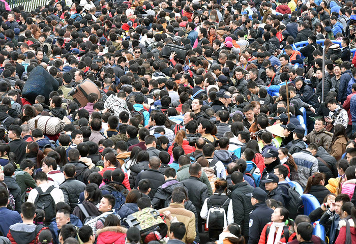Picture 7 of The huge immigration came home to celebrate New Year in China