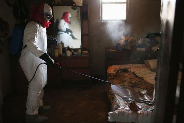 Picture 1 of The image demonstrates the difficulty of controlling Ebola virus