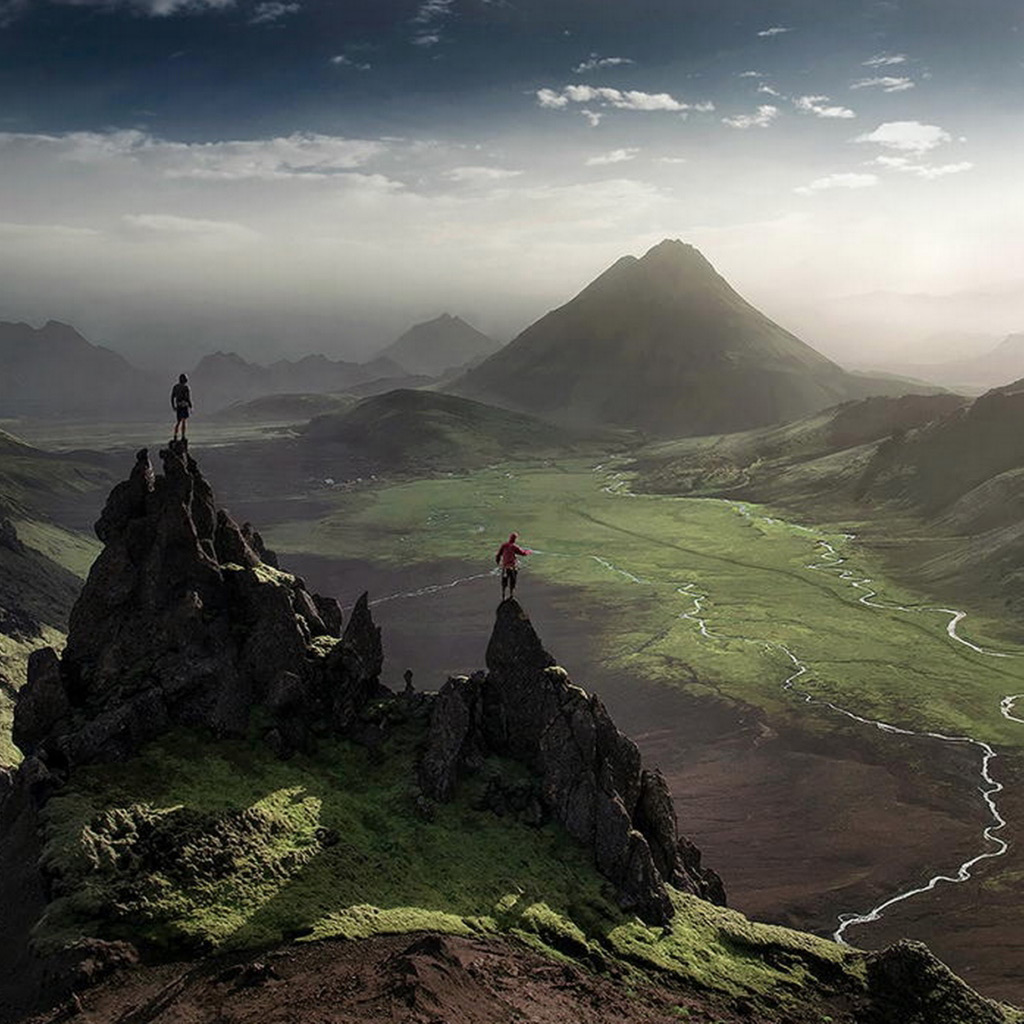 Picture 14 of The image of small people before majestic nature