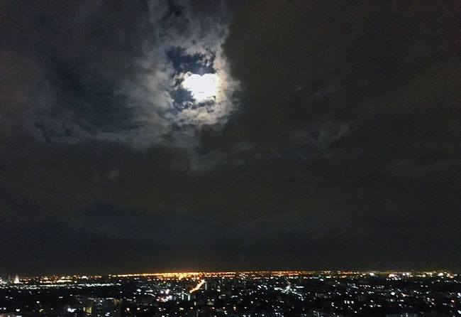Picture 13 of The image of Super Moon is 70 years only once in Vietnam