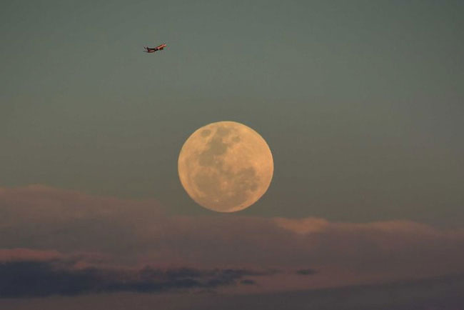 Picture 14 of The image of Super Moon is 70 years only once in Vietnam