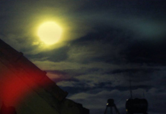 Picture 38 of The image of Super Moon is 70 years only once in Vietnam