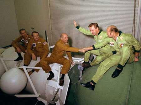 Picture 16 of The image of the day Apollo - Soyuz met on orbit