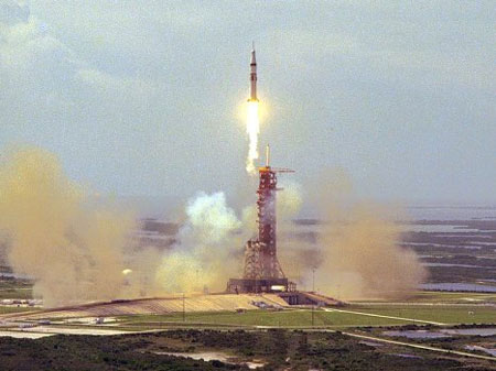 Picture 2 of The image of the day Apollo - Soyuz met on orbit