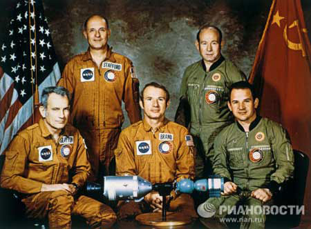 Picture 3 of The image of the day Apollo - Soyuz met on orbit