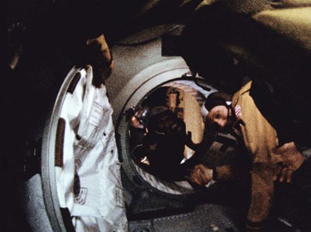 Picture 5 of The image of the day Apollo - Soyuz met on orbit