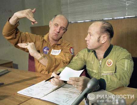 Picture 6 of The image of the day Apollo - Soyuz met on orbit