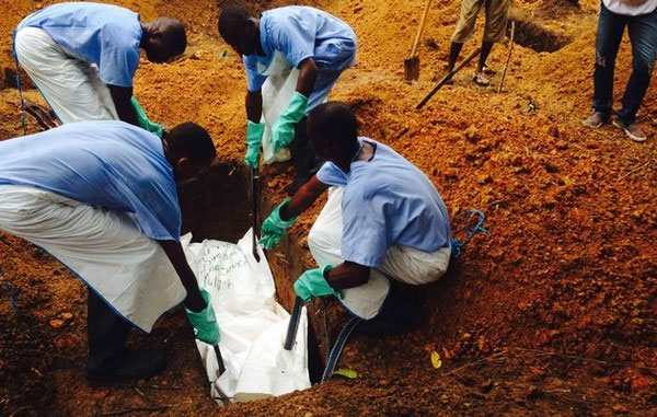 Picture 1 of The images make the world distress at Ebola