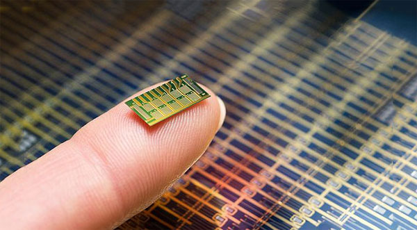 Picture 1 of The implant circuit helps to replace birth control pills for women