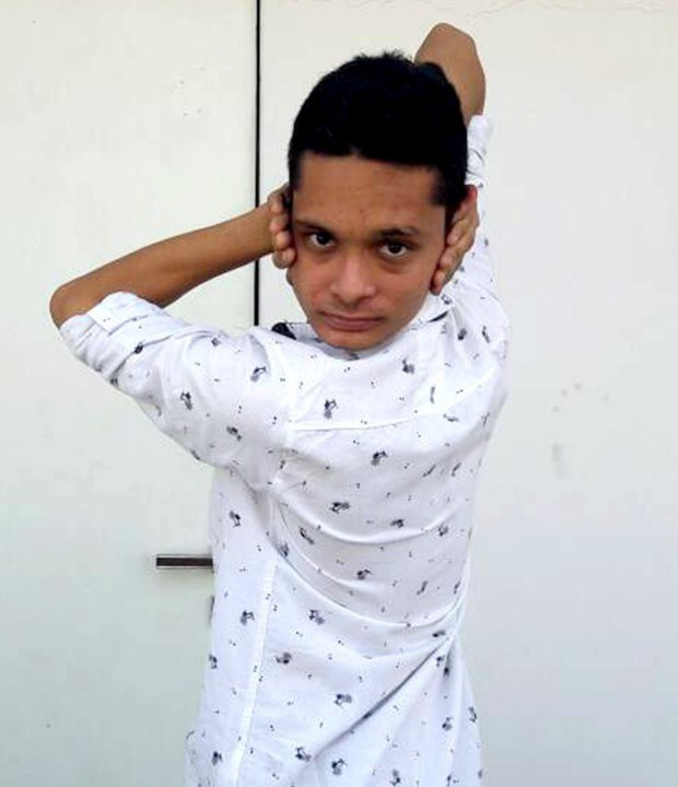 Picture 3 of The Indian boy has a flexible body like rubber, 360 degrees of his shoulders and a 180-degree neck