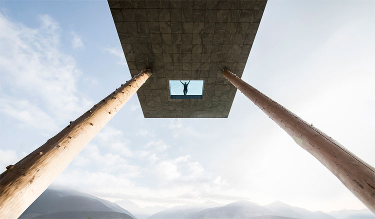 Picture 2 of The infinity pool in Italy is not for the faint of heart