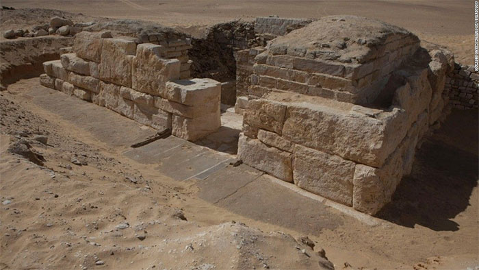 Picture 2 of The inscription on the 4,500-year-old tomb announces the end of the world