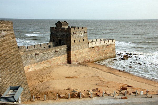 Picture 6 of The interesting mystery about the two gates lies at the end of the Great Wall