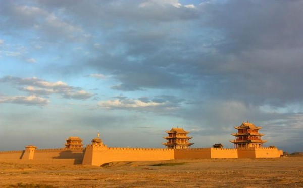 Picture 7 of The interesting mystery about the two gates lies at the end of the Great Wall