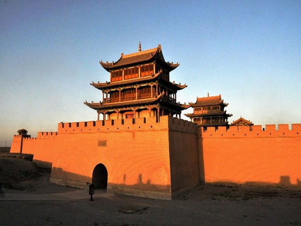 Picture 9 of The interesting mystery about the two gates lies at the end of the Great Wall