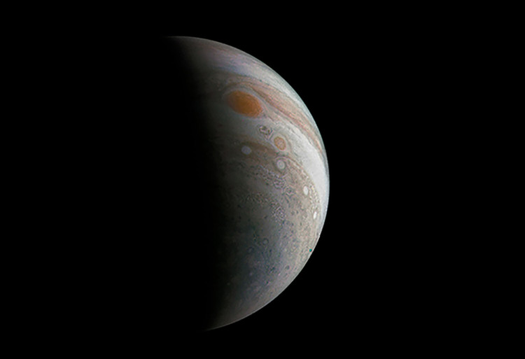 Picture 1 of The Juno probe successfully approached super typhoon on Jupiter
