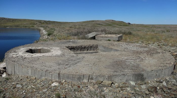 Picture 3 of The lake has 100 times the radioactivity level allowed