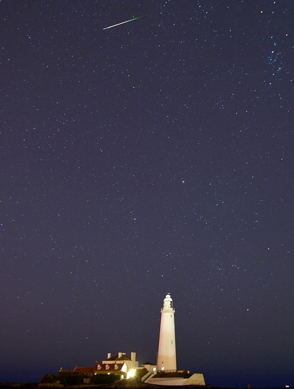 Picture 1 of The largest Perseid meteor shower series in 2015