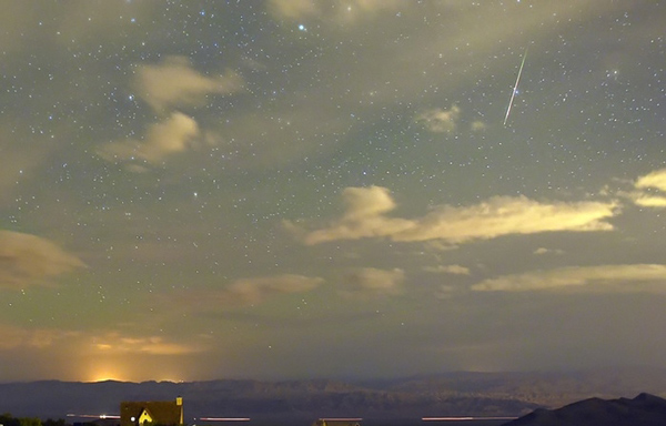Picture 3 of The largest Perseid meteor shower series in 2015
