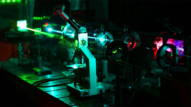Picture 3 of The laser produces super-fast currents, which can be used to adjust matter