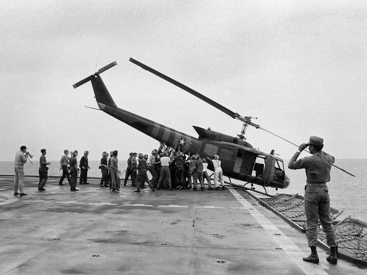 Picture 10 of The last 48 hours of the Vietnam War