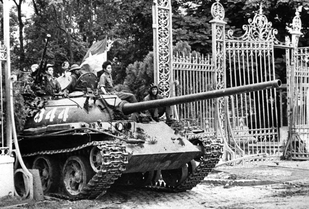 Picture 14 of The last 48 hours of the Vietnam War