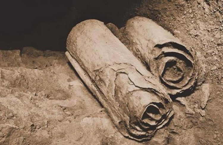 Picture 1 of The last Dead Sea scrolls in the Skullhead