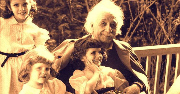 Picture 2 of The letter Einstein sent his daughter revealed the world's most powerful, exotic energy