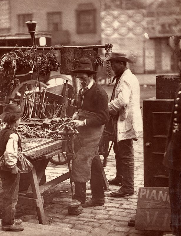Picture 8 of The life of people in the bottom of society in London in the 19th century