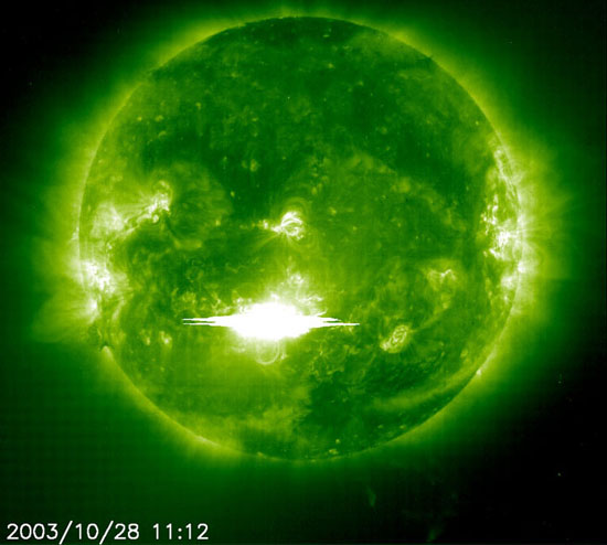 Picture 1 of The lightning flashes x dangerous from the sun