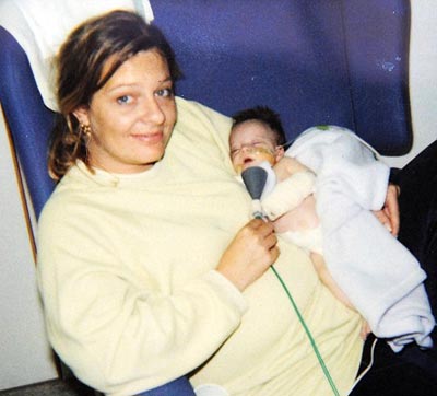 Picture 3 of The little girl has five organs turned upside down