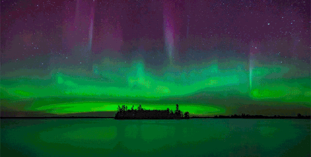 Picture 1 of The majestic aura is breathtakingly beautiful through a timelapse feat
