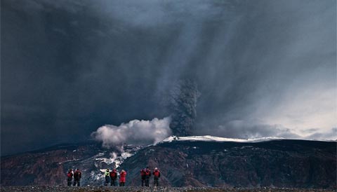 Picture 6 of The majestic volcanic eruption scene