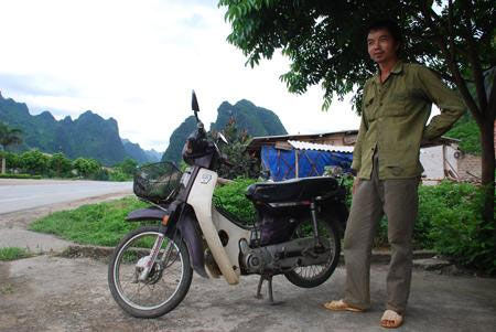 Picture 2 of The man with the art of finding stolen things