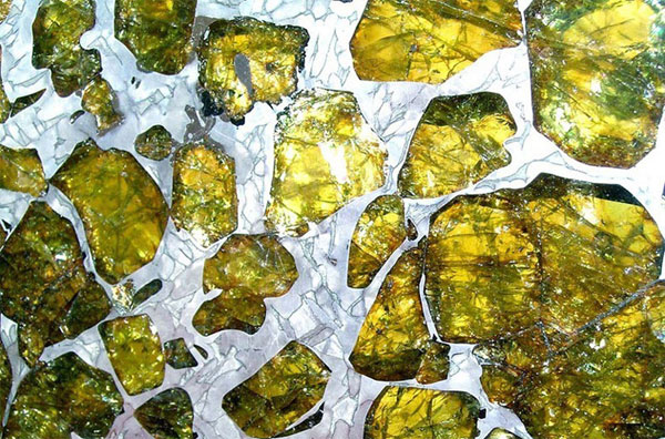 Picture 7 of The meteorite is extremely 'terrifying', more sparkling than pure gold