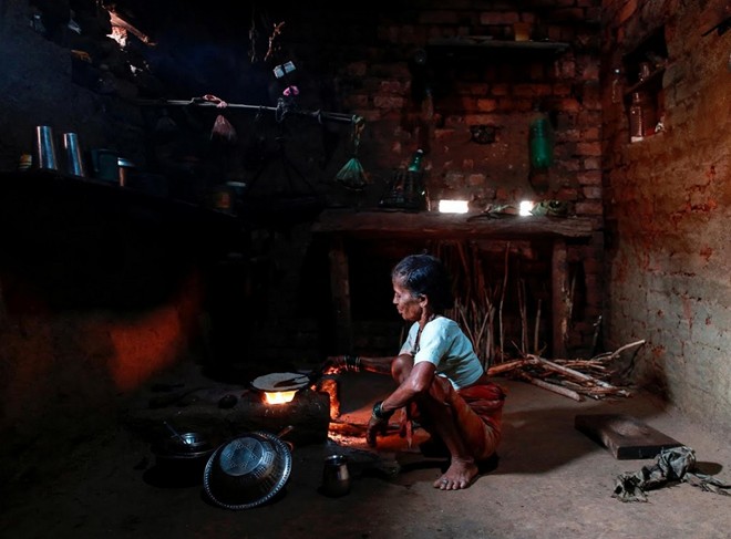 Picture 7 of The miserable life of people
