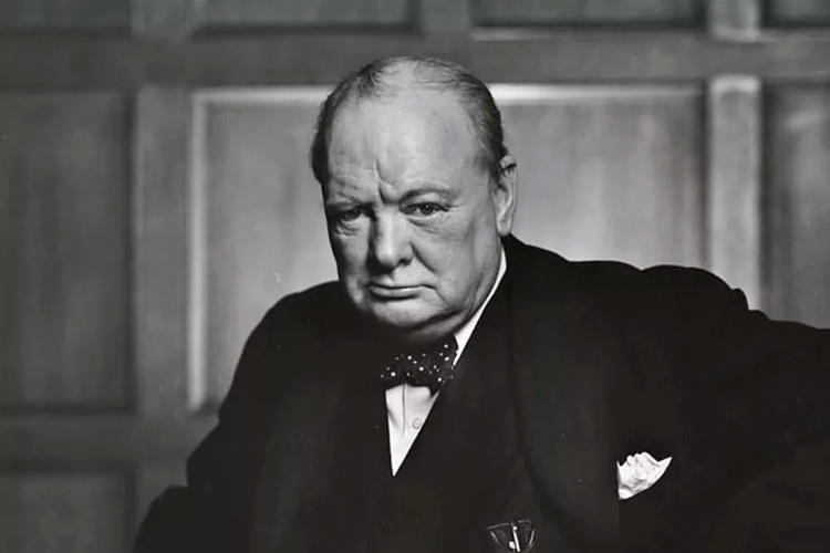 Picture 1 of The misplaced scientific manuscript of the former British prime minister about extraterrestrial life