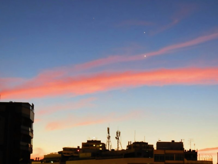 Picture 12 of The moment Venus and Jupiter met each other in the sky all over the world