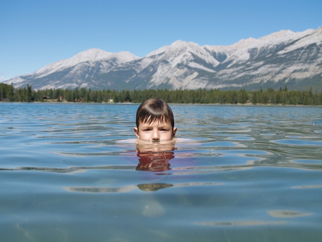 Picture 8 of The monsters in the lake make humans terrified