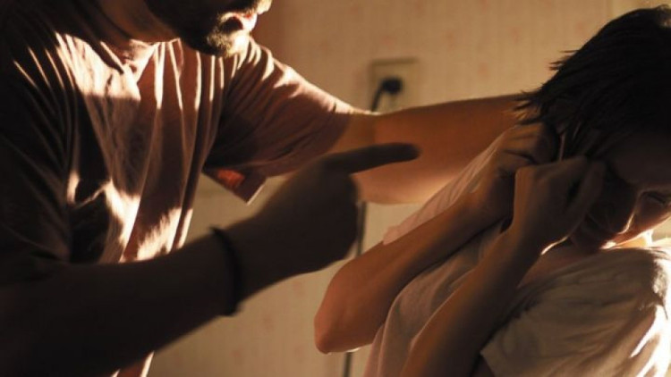 Picture 3 of The more dirty the husband is, the more easily the wife becomes depressed after birth