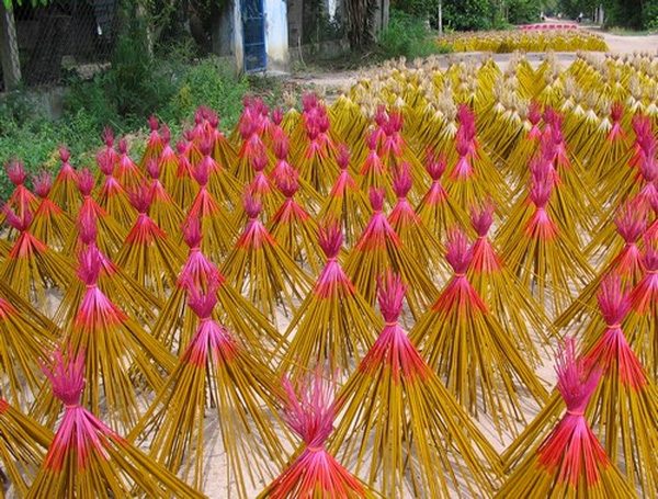 Picture 1 of The more fragrant incense smoke, the more curved the incense is, the more toxic and easy to cause cancer